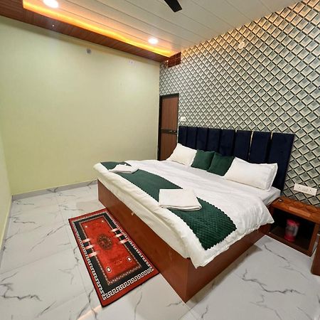 Hotel Gulab Residency Varanasi Esterno foto