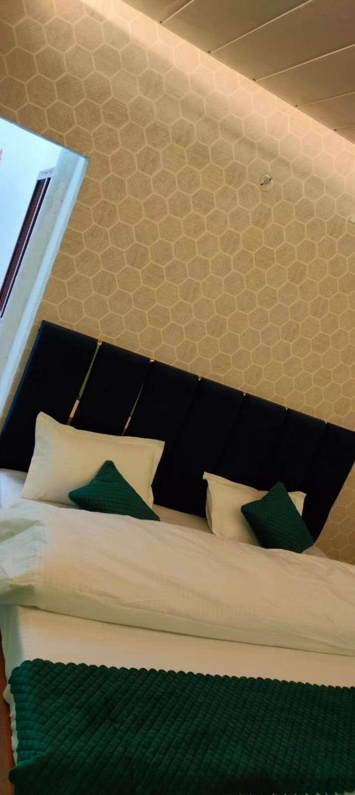 Hotel Gulab Residency Varanasi Esterno foto